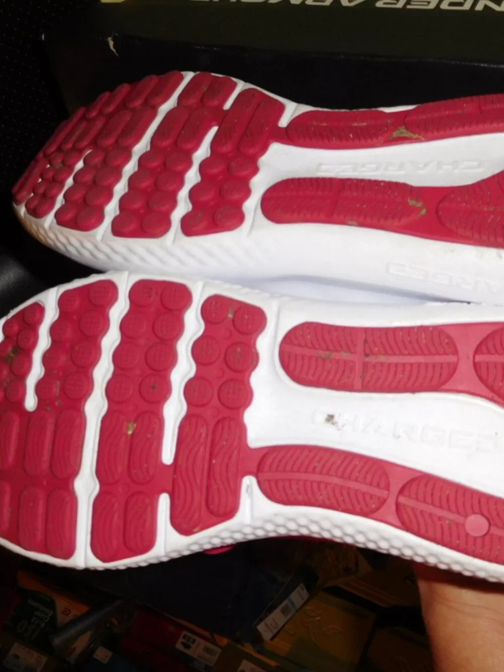 Under Armour excellent like